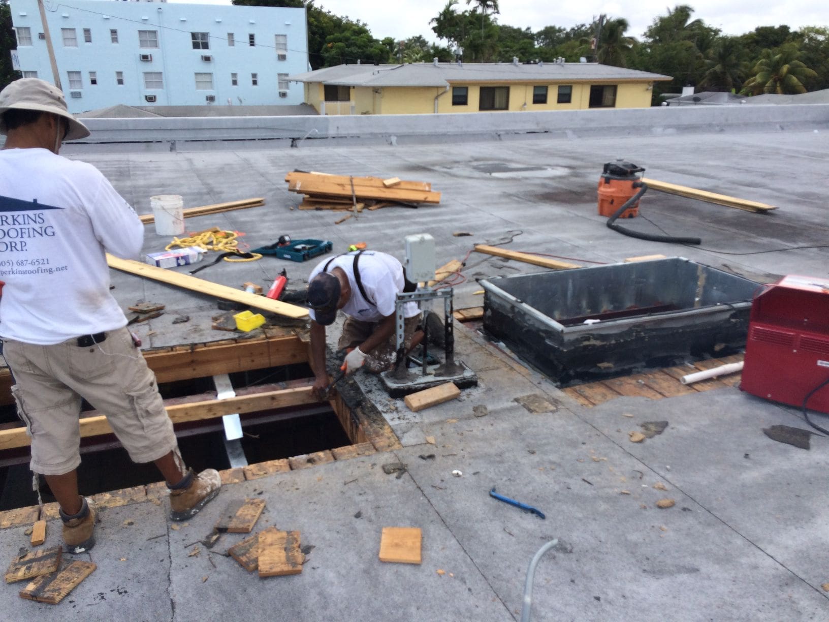 2016-05-02 13.31.27 Perkins Roofing Home Page - Roofing Company