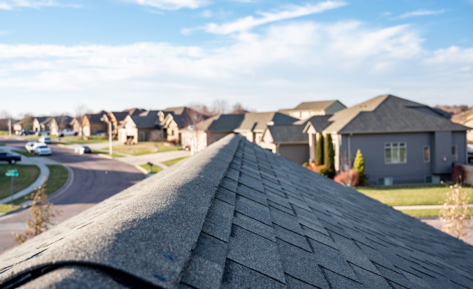 Exploring the Pros and Cons of Metal, Flat, and Shingle Roofs_ Making the Right Choice for Your Home