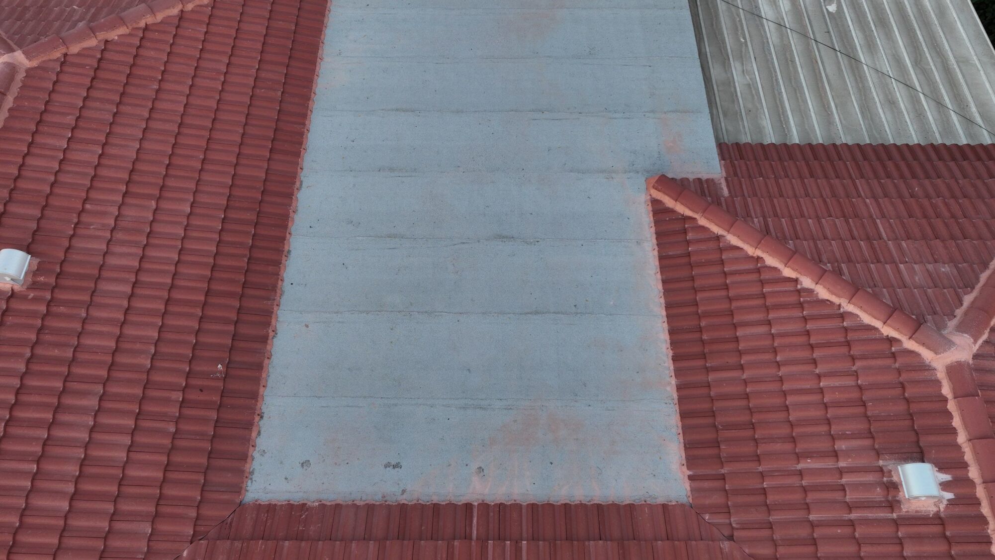 luxury roof installation in  Pompano beach